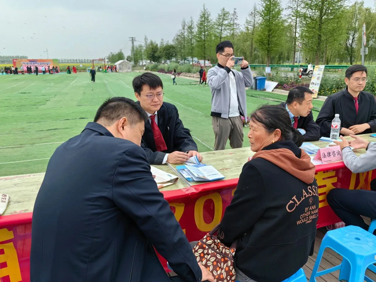 江苏宁瑞律师事务所公益活动照片 8